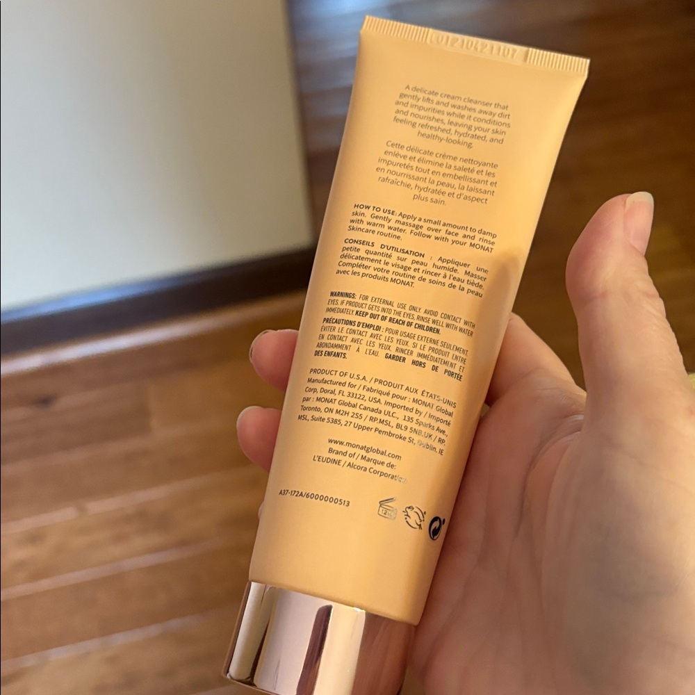 Be Gentle Creamy Cleanser - Monat - Picture 3 of 3
